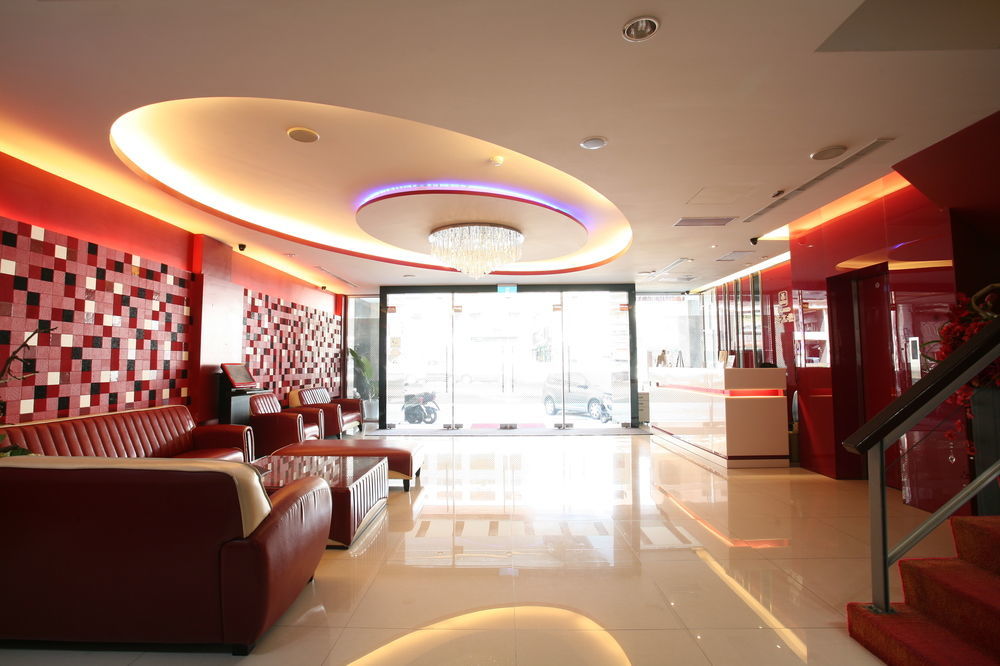 Military 75 Hotel Тайчжун Экстерьер фото